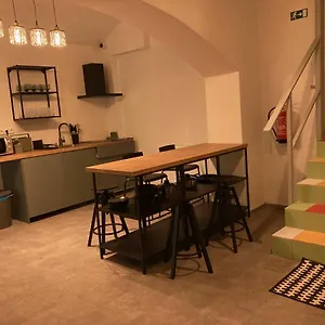 Hostel Capsule Erbenova, Prag